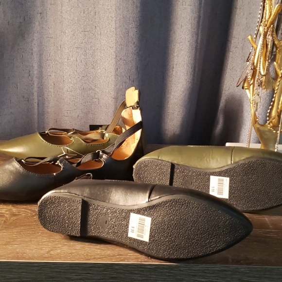 Pointed Toe Ballerina Flats - Picture 4 of 4